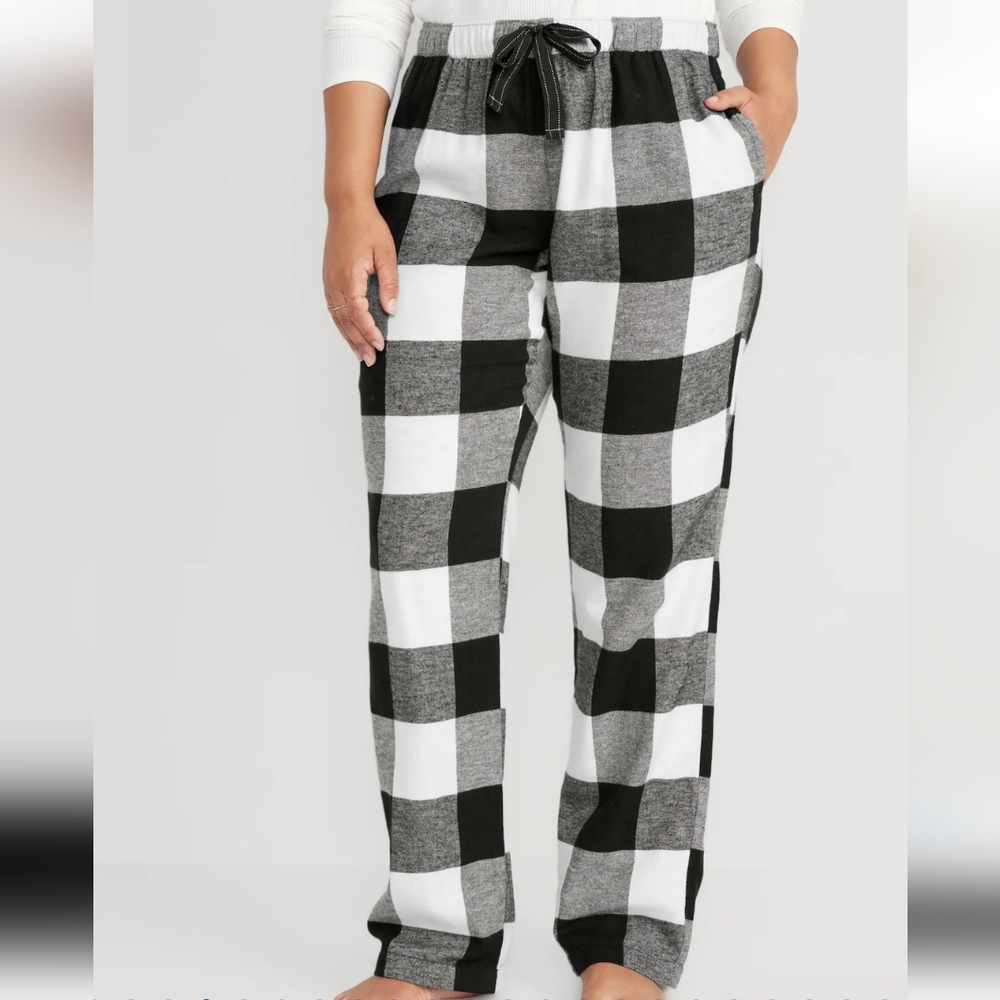 - Old Navy 100% cotton buffalo plaid elastic tie waist flannel pajama pants